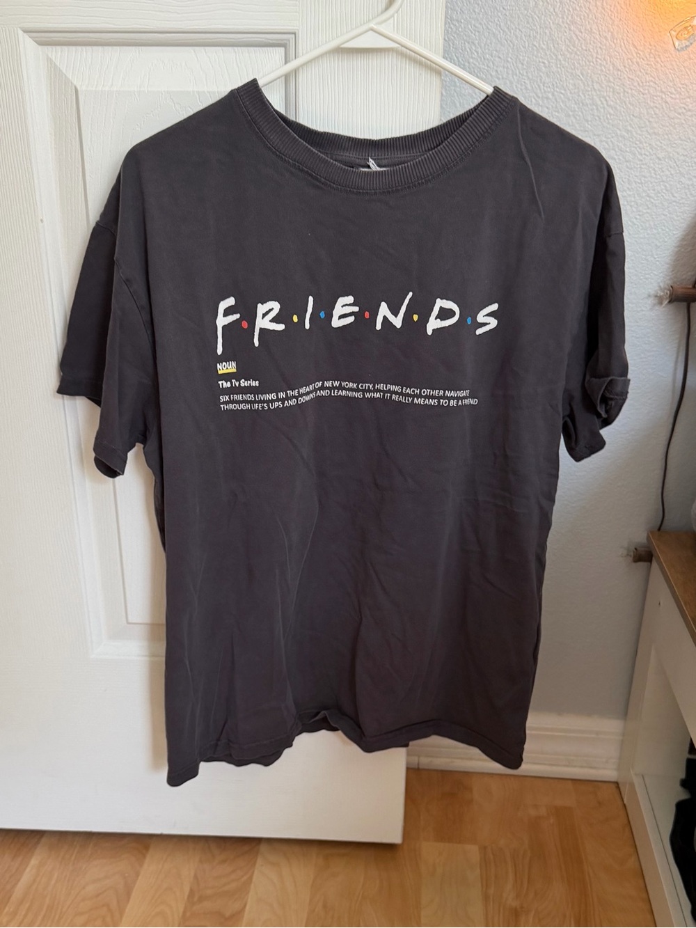 Friends Graphic Tee Unisex Medium